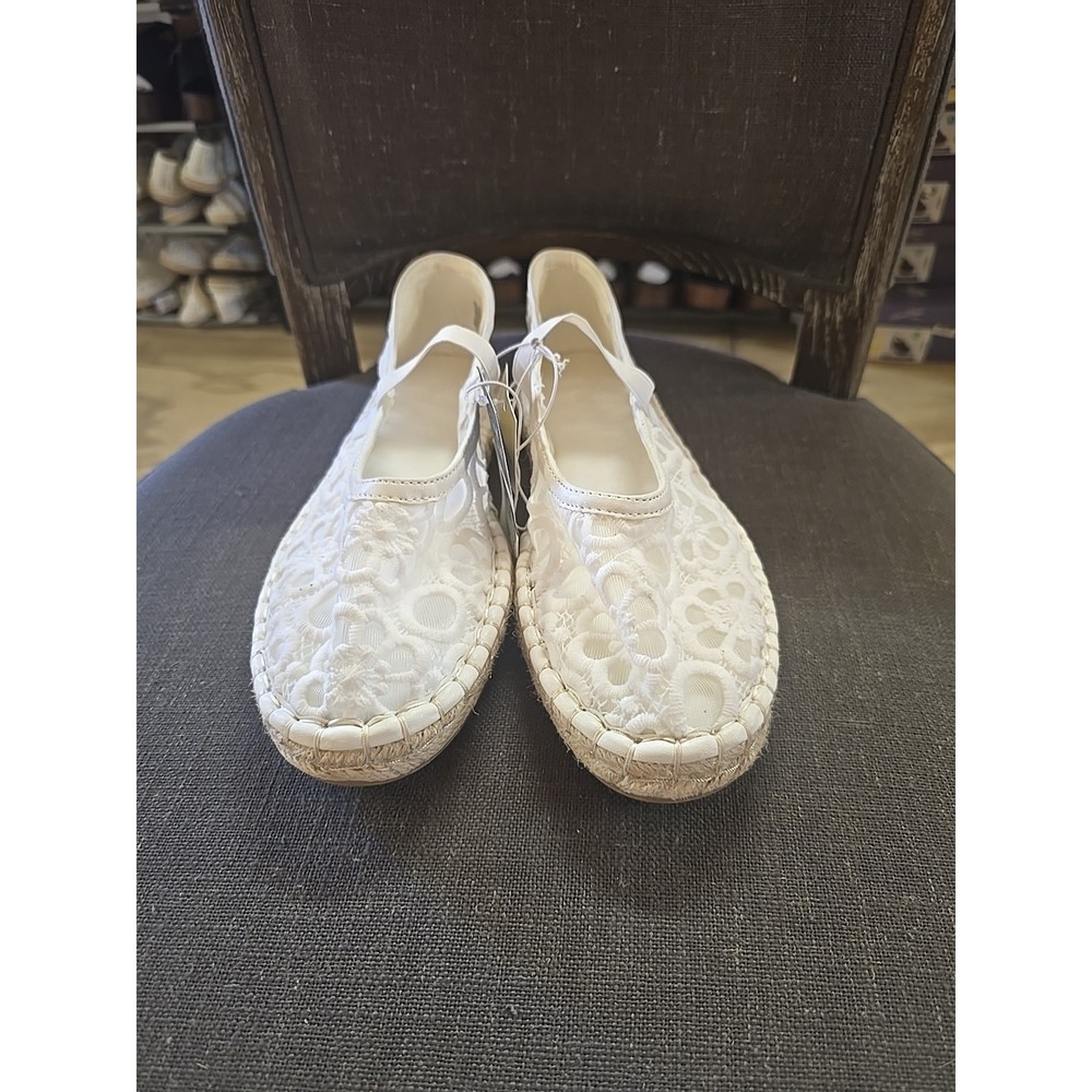 Women's Celia Floral Lace Mary Jane Espadrille Flat with Memory Foam Insole 9.5